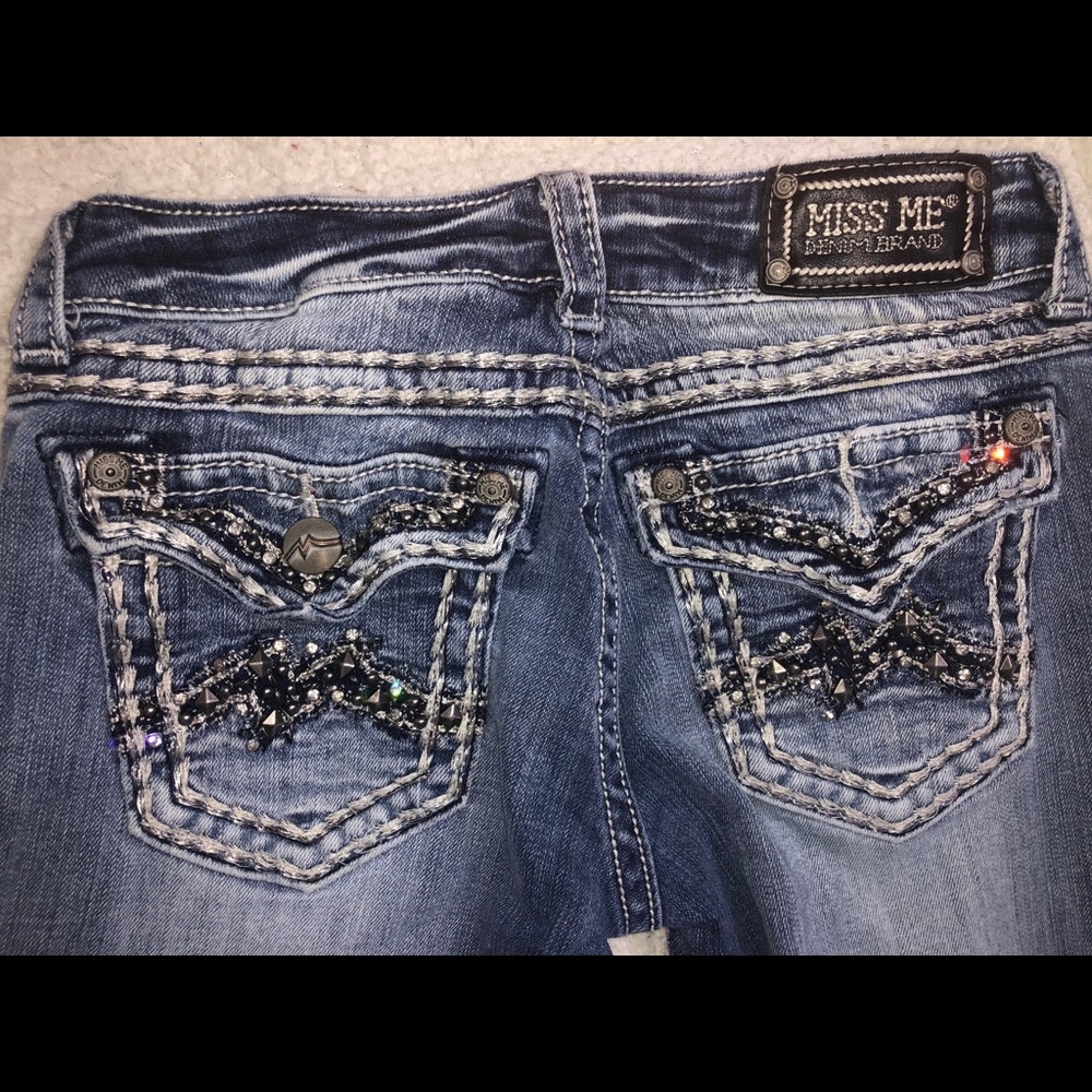 Women’s size 27 boot jeans